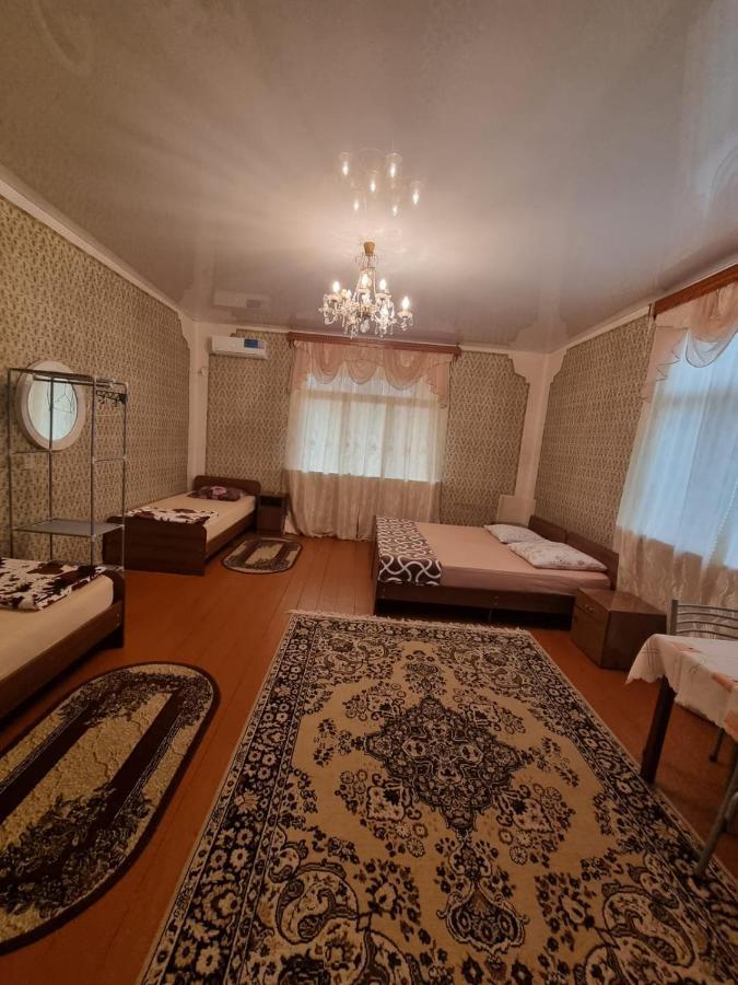 Guesthouse At Oleg'S Zolotoy Bereg Гудаута Екстер'єр фото