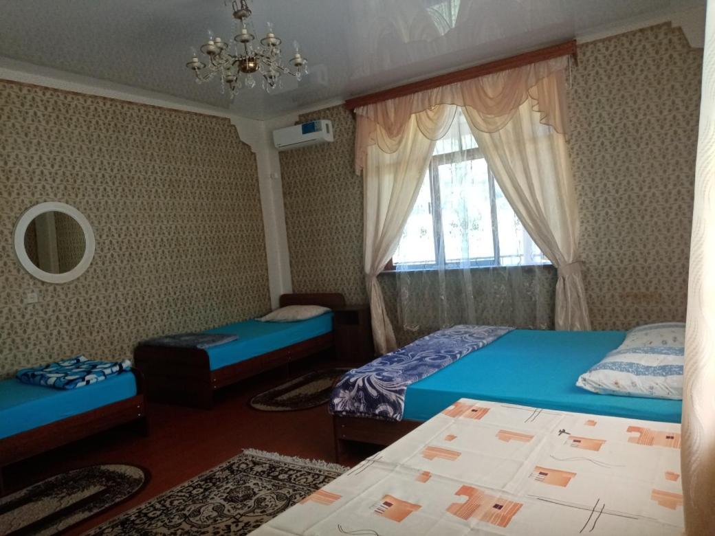 Guesthouse At Oleg'S Zolotoy Bereg Гудаута Екстер'єр фото