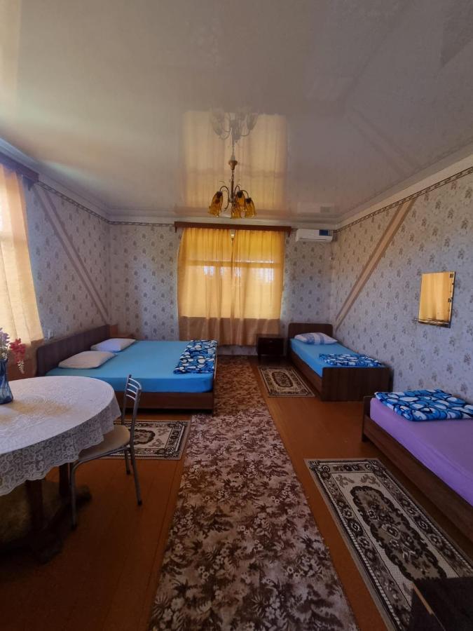 Guesthouse At Oleg'S Zolotoy Bereg Гудаута Екстер'єр фото