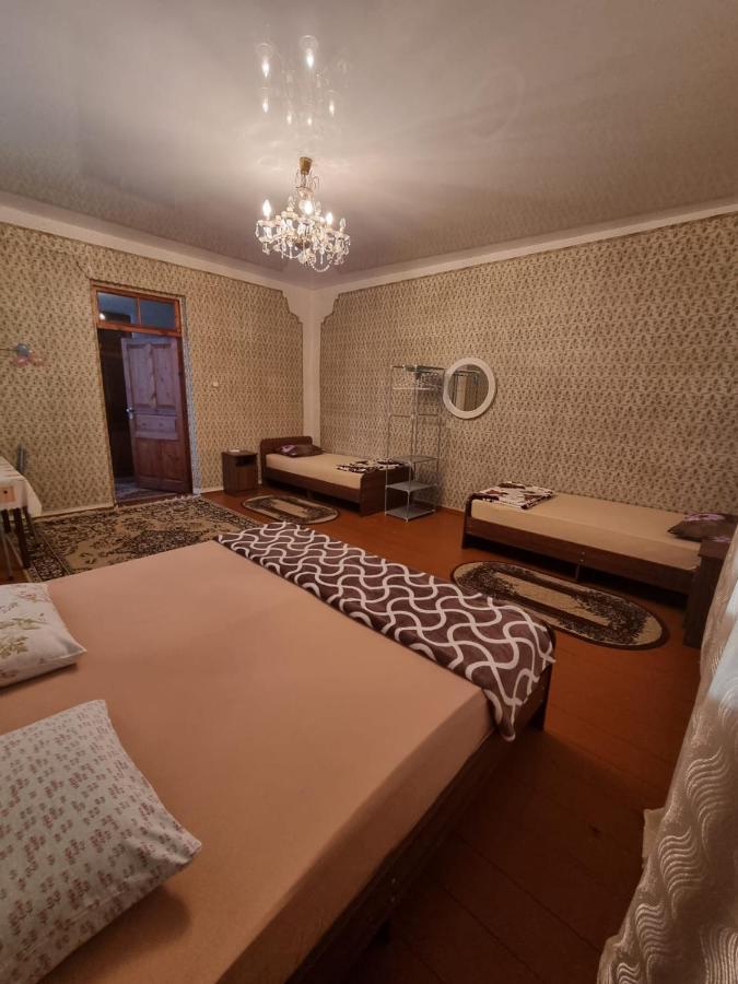 Guesthouse At Oleg'S Zolotoy Bereg Гудаута Екстер'єр фото